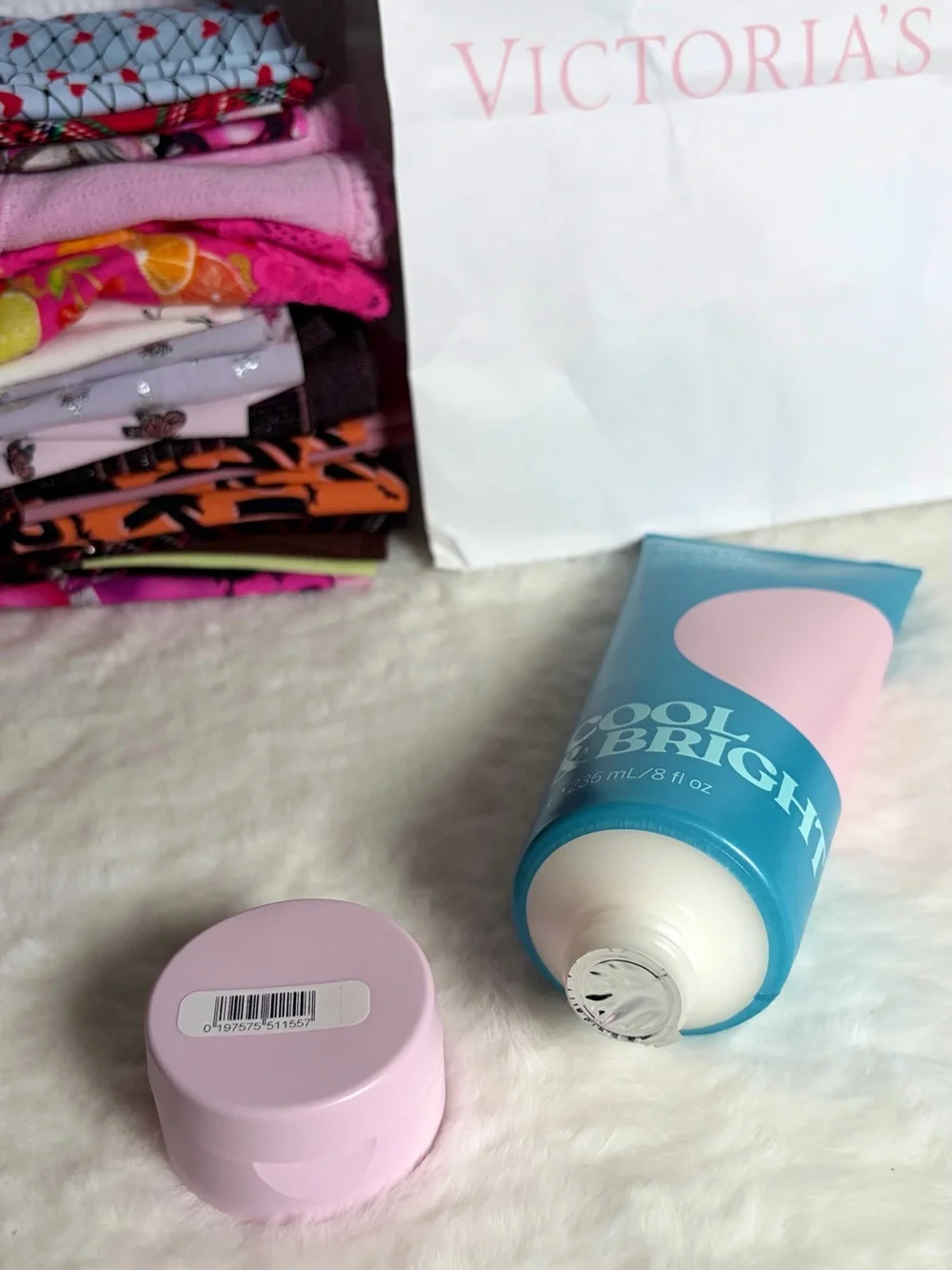 PINK Victoria’s Secret - COOL & BRIGHT Fragrant Body Lotion